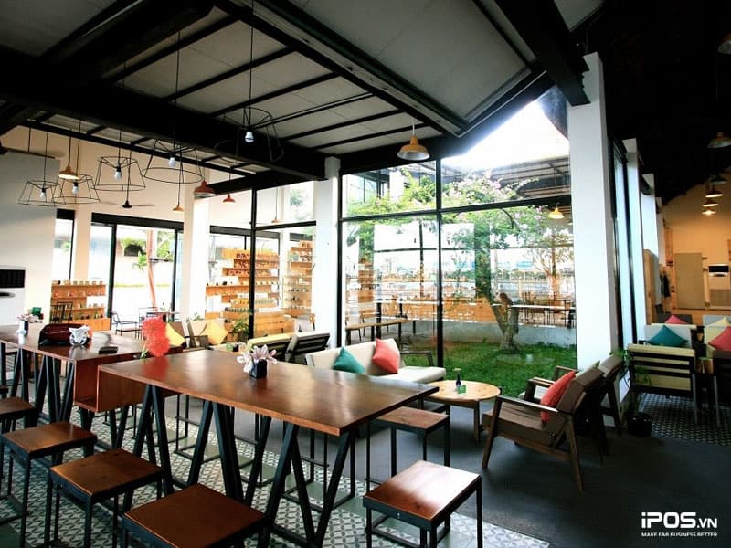 Màu sắc của quán cafe nên sử dụng những màu hợp với mệnh chủ quán