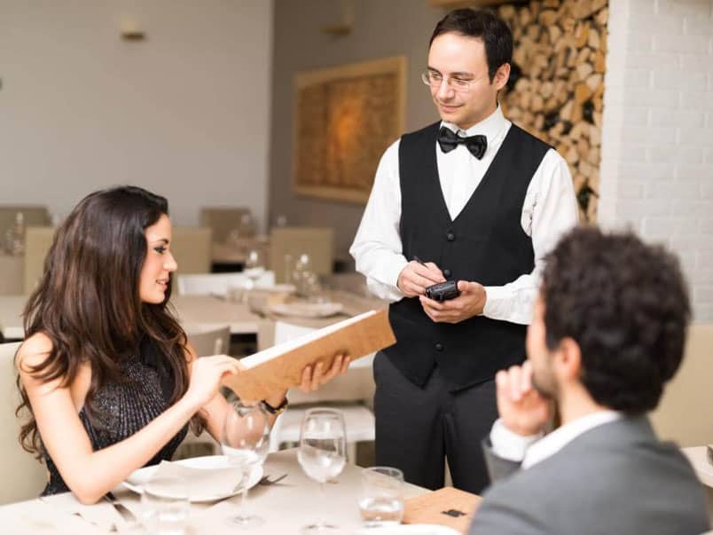 Quyền hạn và trách nhiệm người quản lý nhà hàng