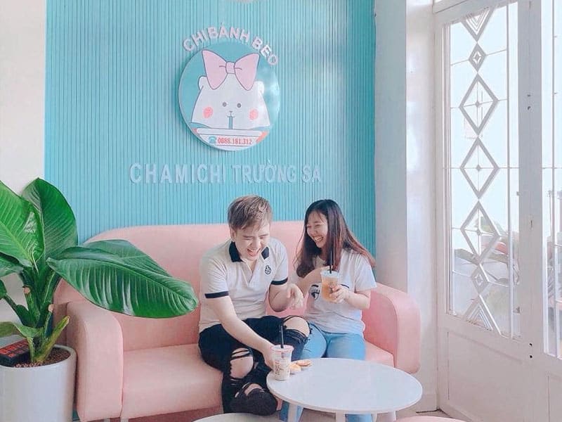 Khong-gian-cua-chamichi-voi-nhung-gam-mau-tuoi-tan-truyen-cam-hung-cho-moi-vi-khach-khi-toi-day