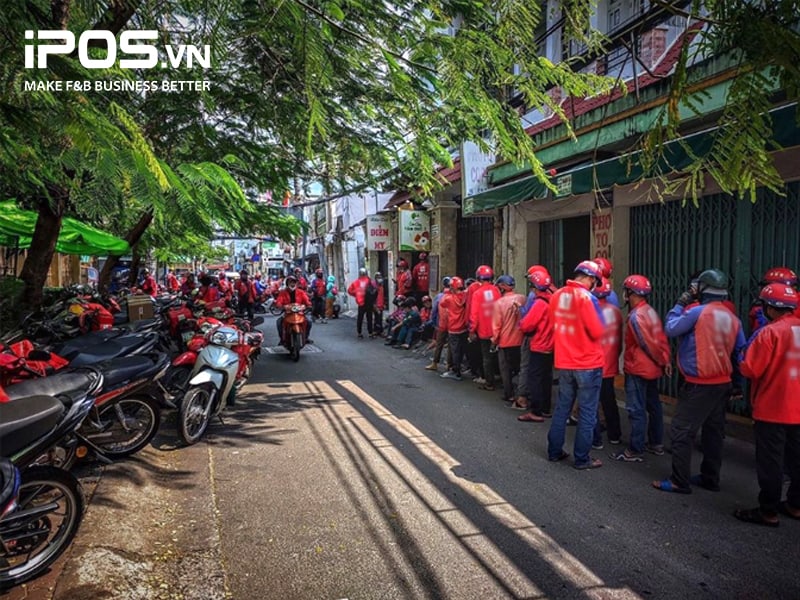 Phụ thuộc app giao hàng