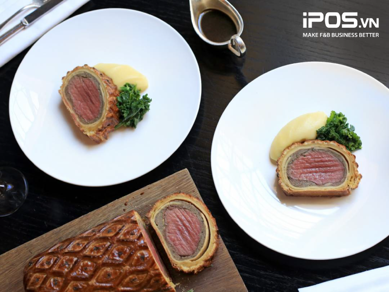Beef Wellington - Món Signature nổi tiếng của đầu bếp Gordon Ramsey