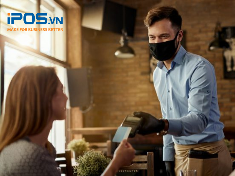 Khách hàng có thể sử dụng công nghệ thanh toán không tiếp xúc bằng thẻ hoặc điện thoại