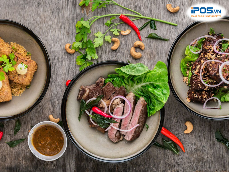 Chụp từ trên xuống sẽ giúp nhìn được tổng thể món ăn