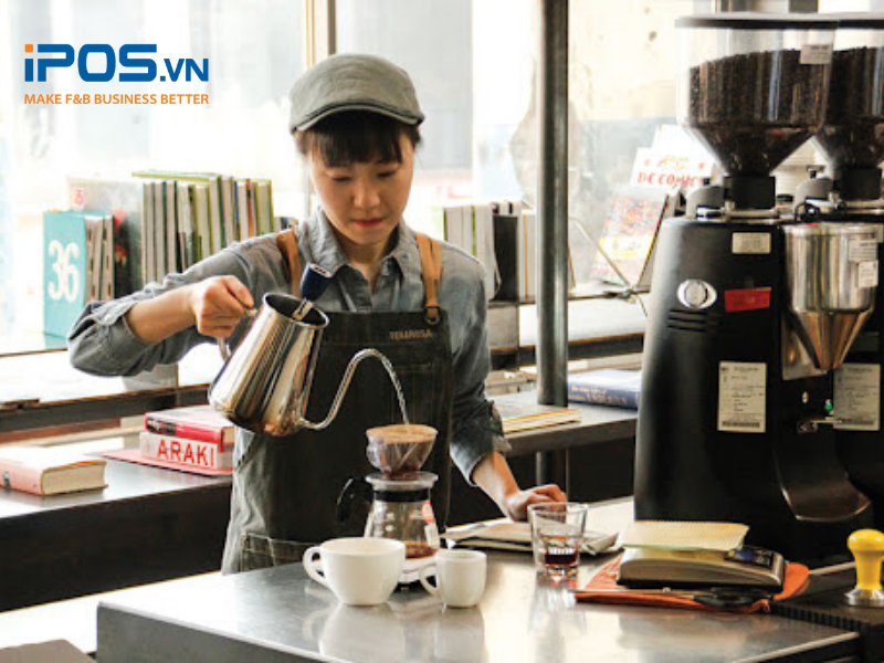 Yếu tố con người tác động đến cả chất lượng sản phẩm và dịch vụ của quán