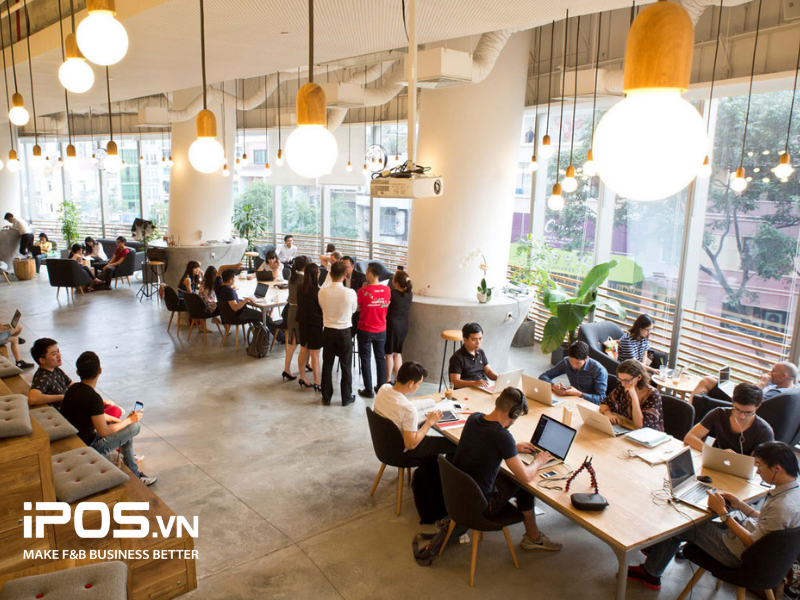 Ngồi lâu tại quán cafe đã trở thành thói quen của nhiều người 