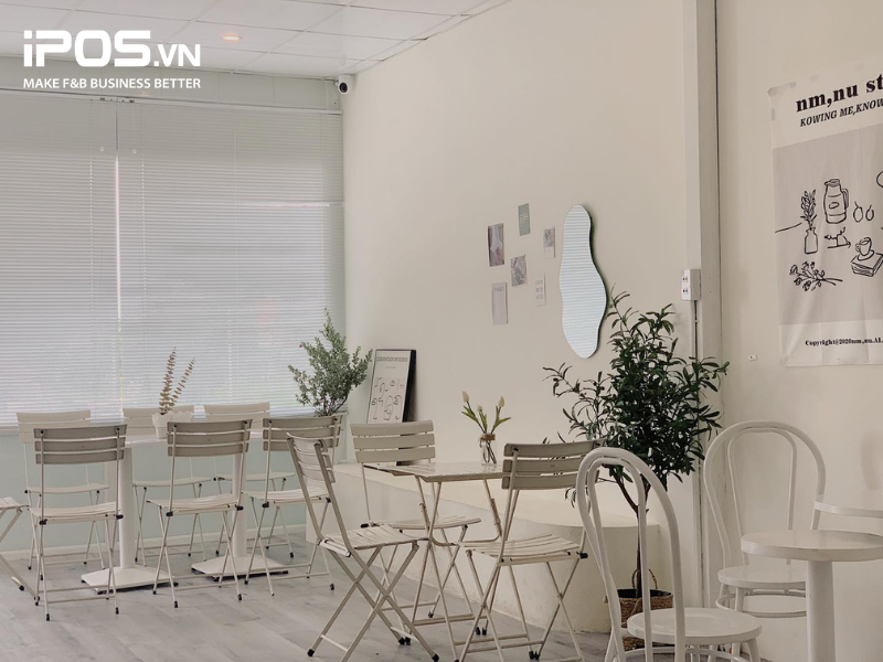 Trắng be là tông màu chủ đạo trong thiết kế của C i e l Coffee 