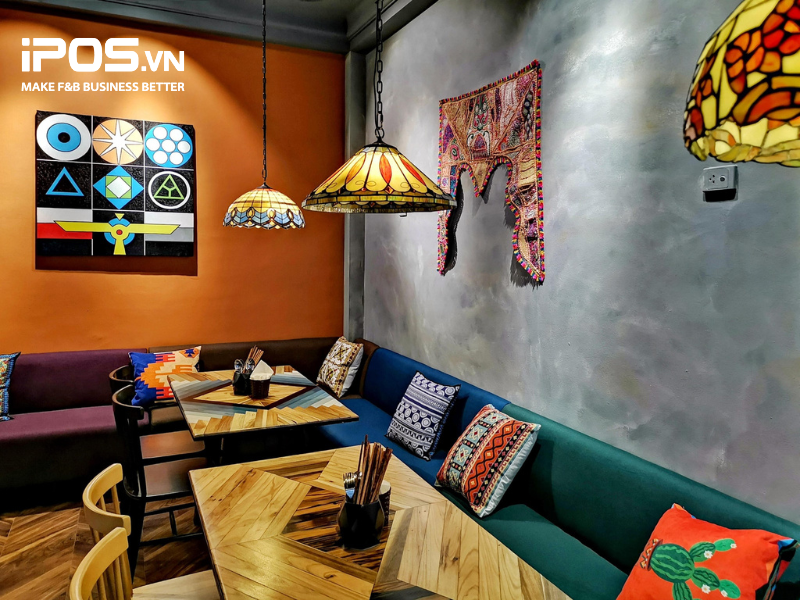 Veggie Castle được trang trí bằng những bức tranh tường với nhiều hoạ tiết độc đáo