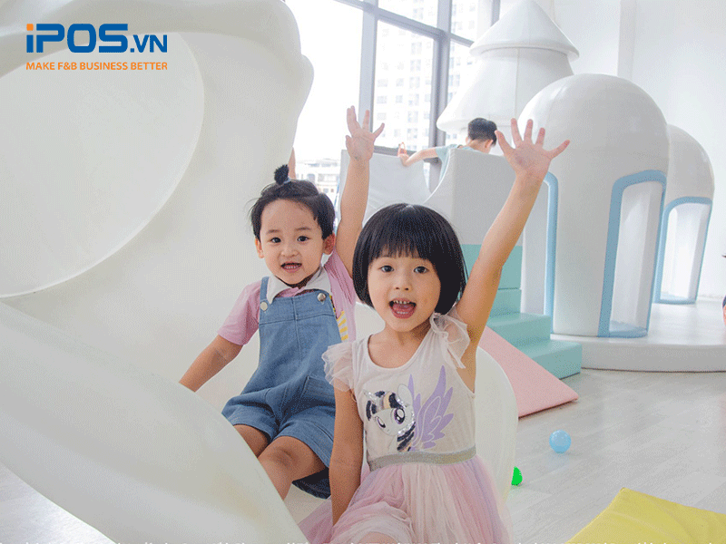 quán cafe có khu vui chơi cho trẻ em