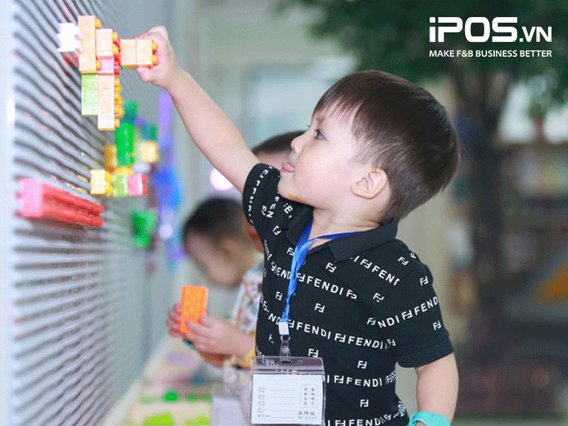 quán cafe có khu vui chơi cho trẻ em