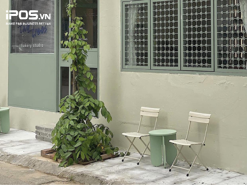 Review Two Trees Cafe