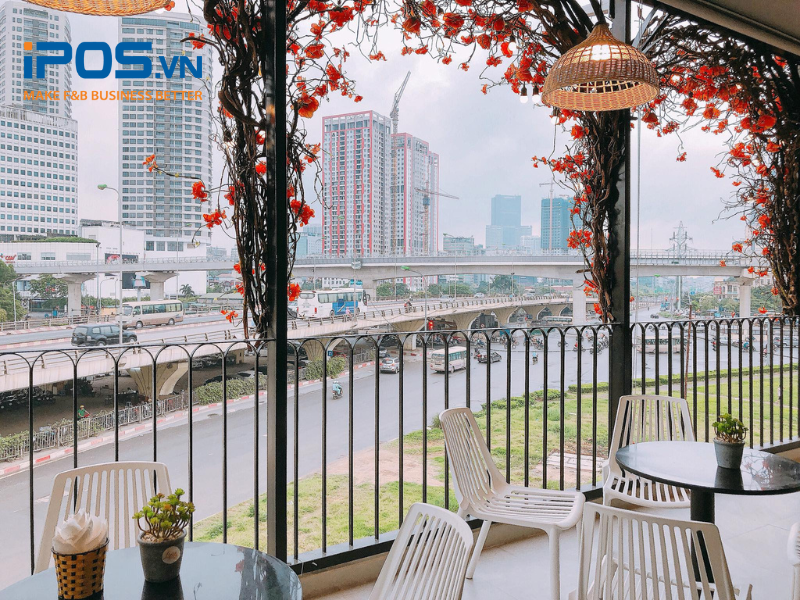 Lofita Trần Quốc Hoàn có view từ trên cao nhìn xuống bao trọn cảnh quan xung quanh