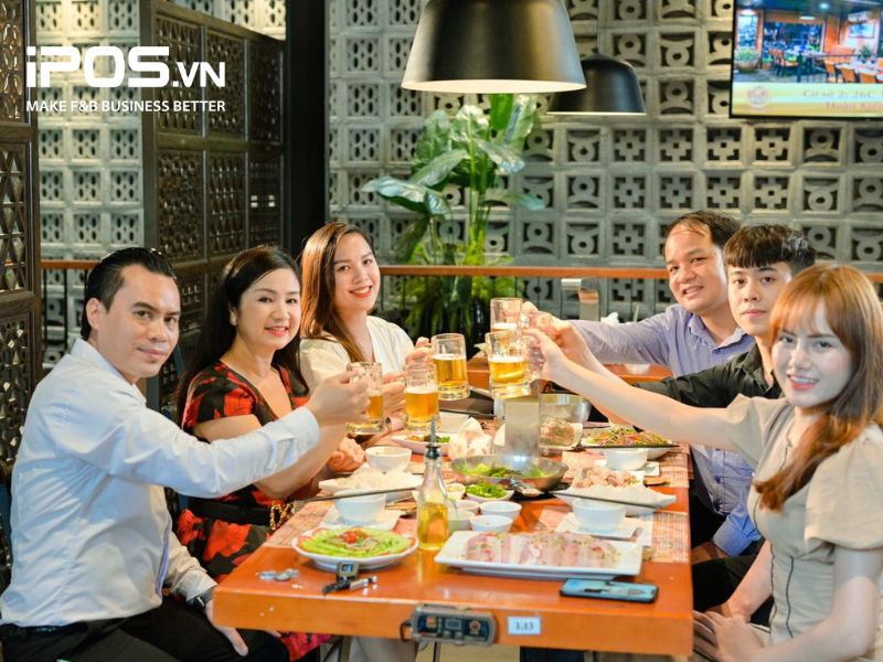 Nhà hàng Vua Chả Cá là địa điểm lý tưởng để tụ tập vào ngày 8/3