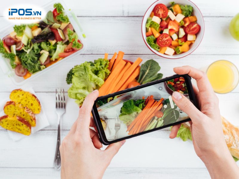 Nên chụp ảnh sản phẩm bằng điện thoại có camera độ phân giải từ 12 megapixel trở lên.