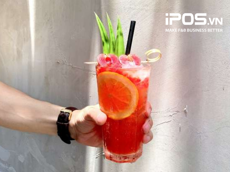 Trà mận đỏ bắt mắt được giới trẻ săn đón vào mùa hè