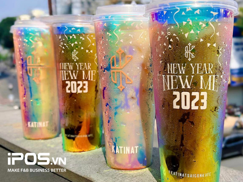 Ly cầu vồng của chuỗi cà phê Katinat đã và đang “hot” trong ngành F&B