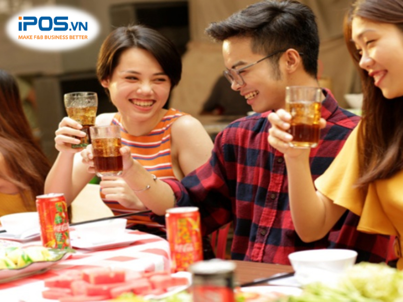 meo-trong-nha-hang-2