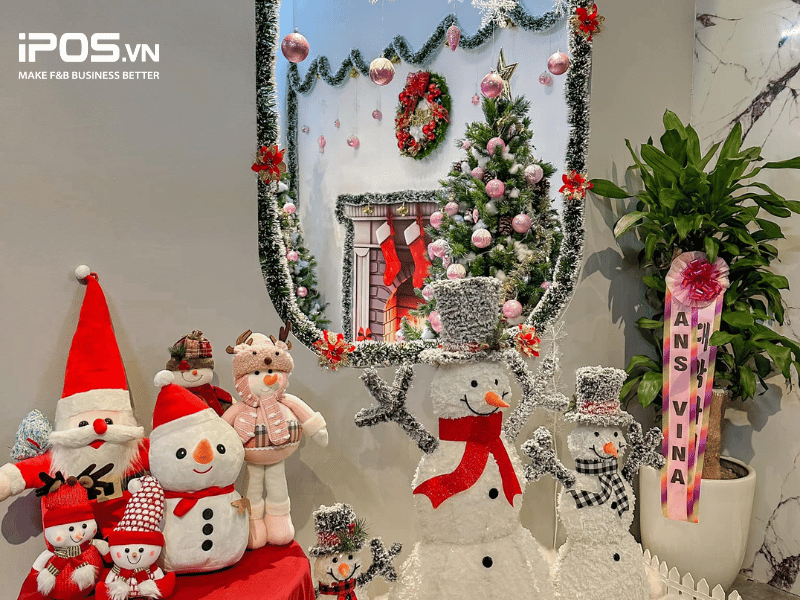 quán cafe trang trí Noel