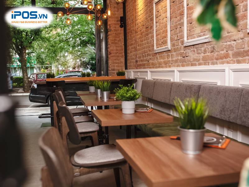 Hãy coi khoảng thời gian quán cà phê vắng khách là cơ hội để thiết lập lại quy trình phục vụ chuyên nghiệp