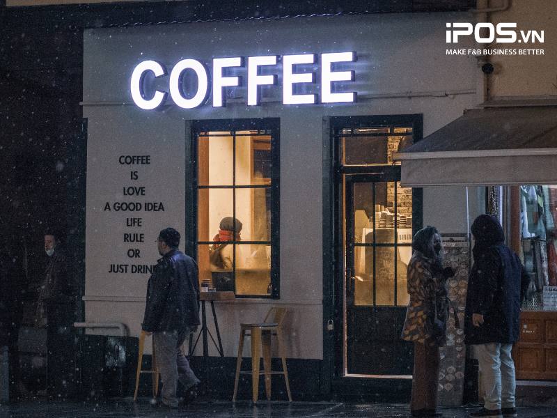 Lưu ý khi quán cà phê mùa vắng khách thì không cần doanh thu vội mà chủ yếu cần người ngồi trong quán