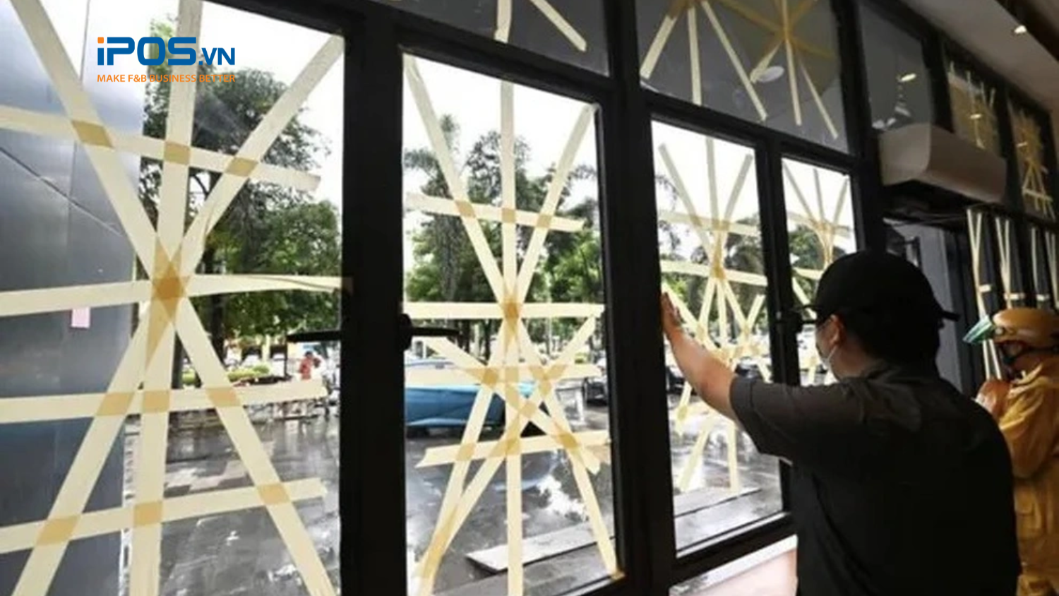 Kinh nghiệm bảo quản cửa hàng dành cho chủ quán F&#038;B trong mùa bão lũ